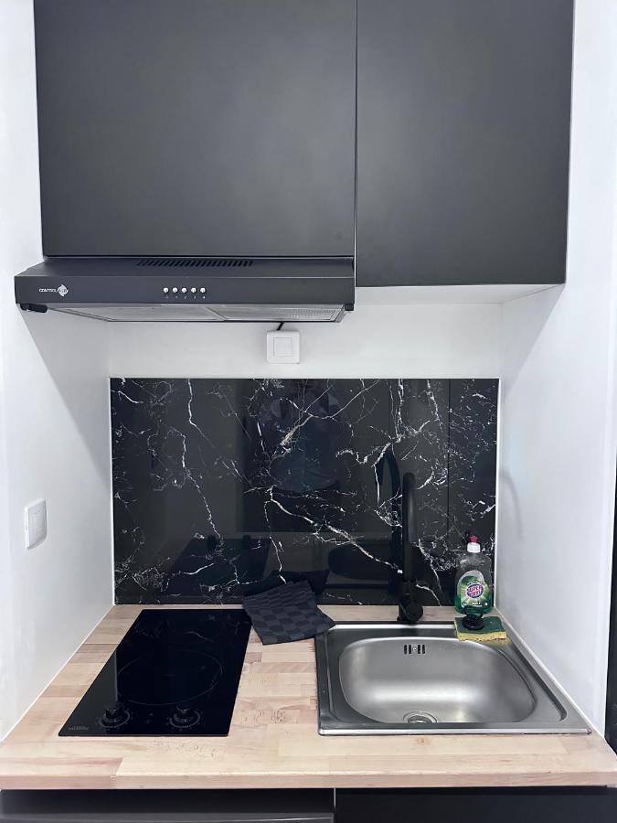 Appartamento Le Madeleine - Cosy & Renove - Face Tram Orléans Esterno foto